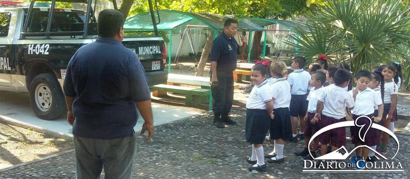 La Dirección de Prevención del Delito implementó acciones preventivas en el jardín de niños “Guadalupe Vizcarra”, de Tecomán.