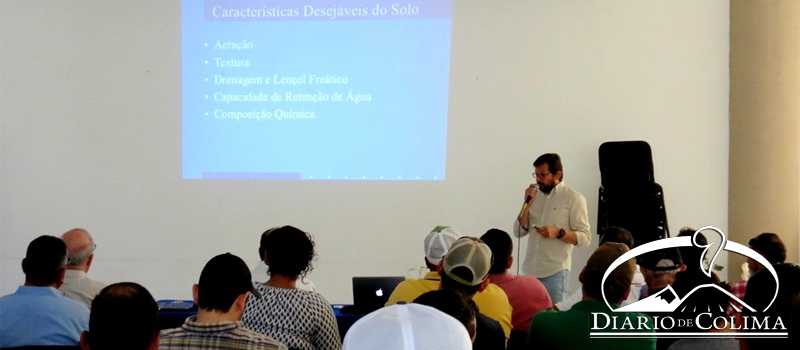 Luíz Ángelo Mirisola, investigador de Brasil, impartió el curso-taller Manejo Intensivo del Cultivo de Coco, que organizó el Sistema Producto de Palma de Coco.